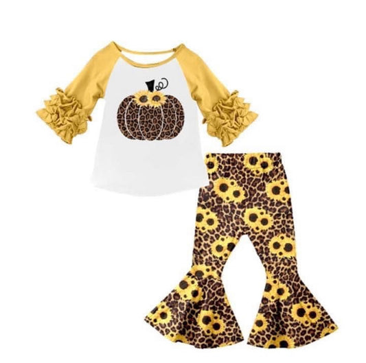 Cheetah, Pumpkin & Sunflowers